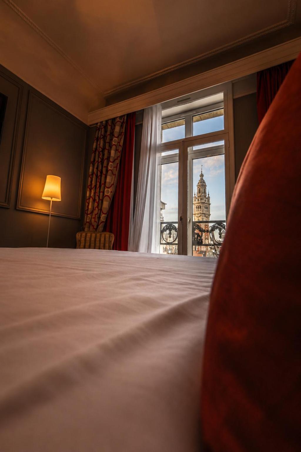 Prestige Room Grand Place view