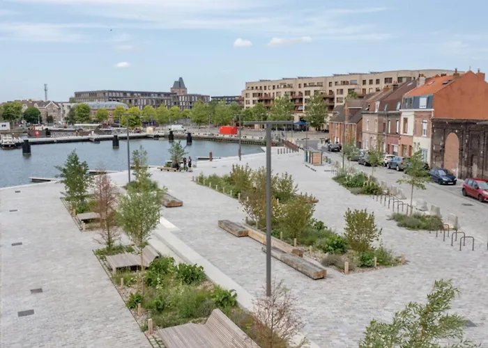 Bateau Peniche Au Coeur De Lille Bed & Breakfast